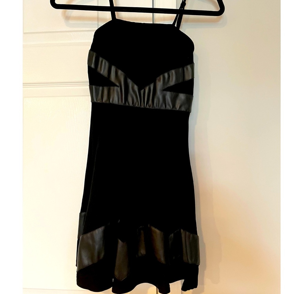 Black formal dress with leather detailing, Point, juniors small